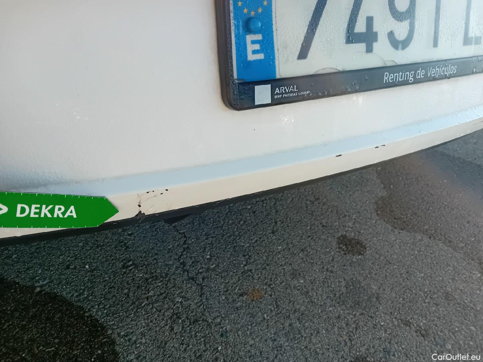  Seat  Leon SEAT León / 2016 / 5P / berlina con portón 1.6 TDI 85kW S&S Style Visio Ed Nav (AC) #12