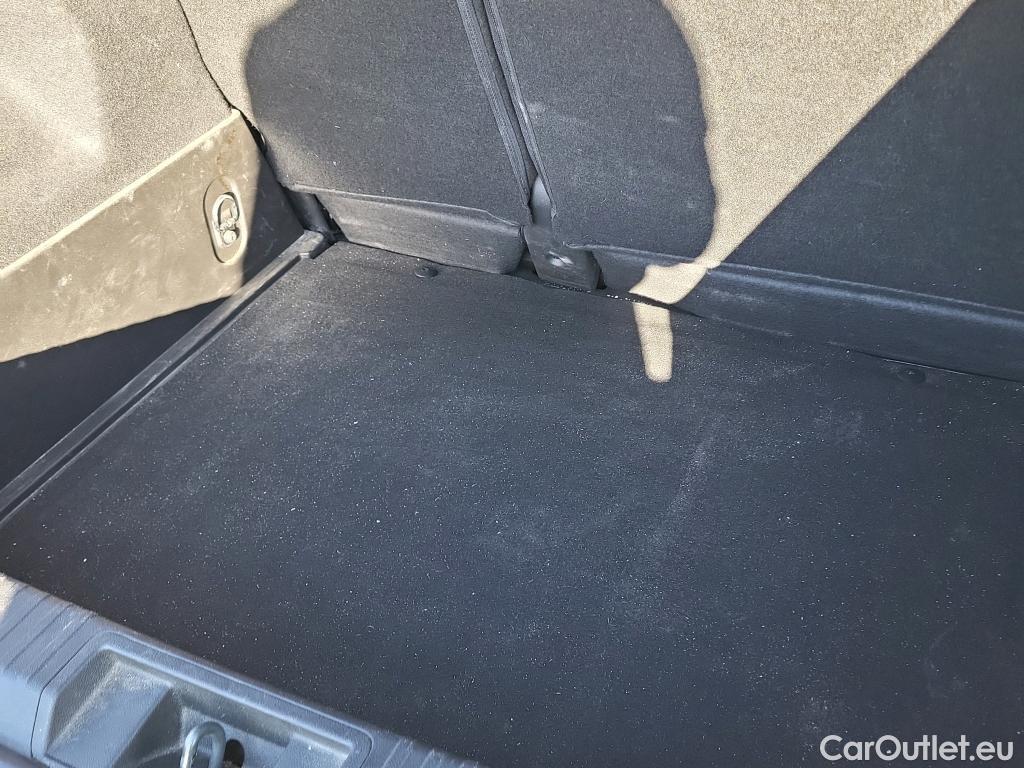  Renault  Captur RENAULT  / 2020 / 5P / todoterreno Intens TCe 90 #19