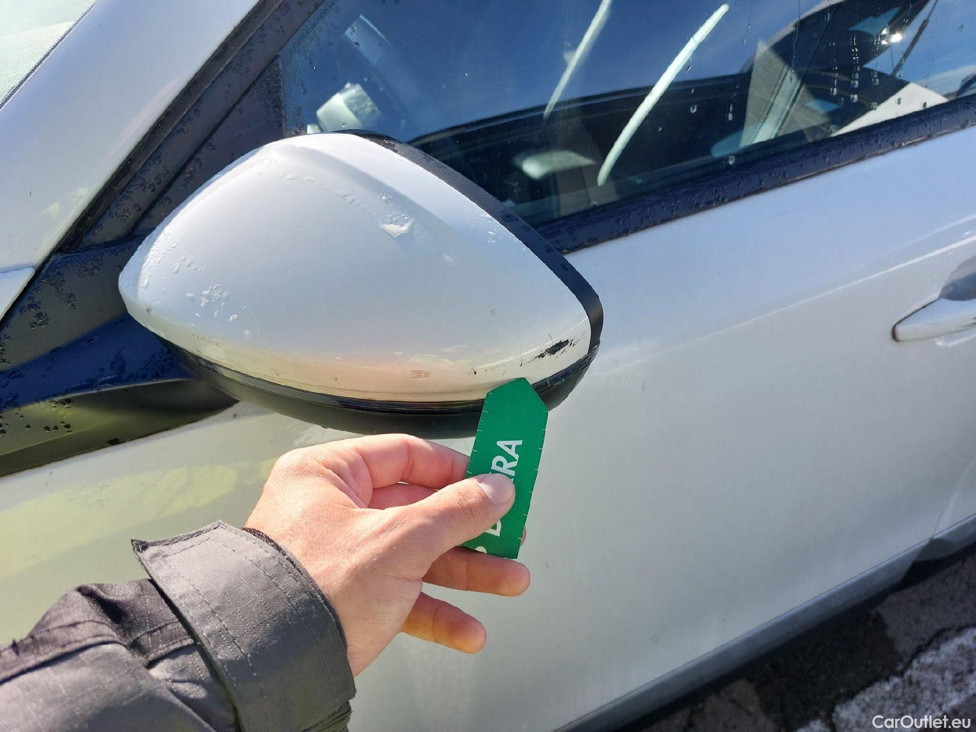  Peugeot  2008  Allure Pack 1.5 HDi 110CV MT6 E6d #8