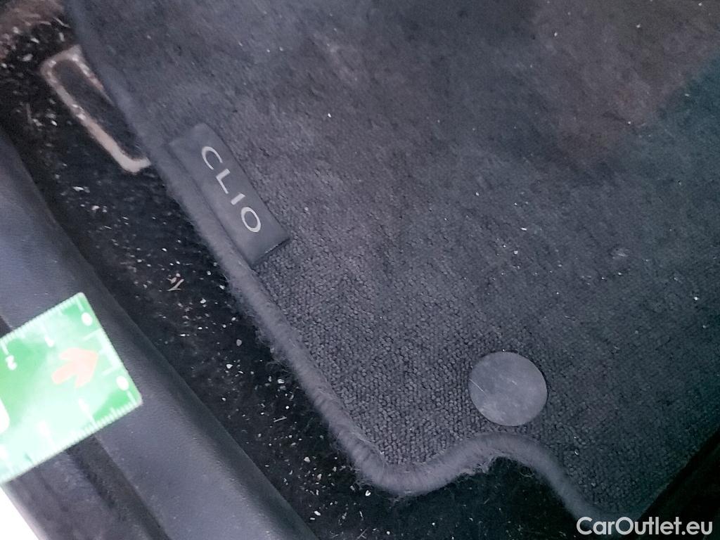  Renault  Clio RENAULT  / 2016 / 5P / berlina con portón Business dCi 66kW (90CV) -18 (AC) #32