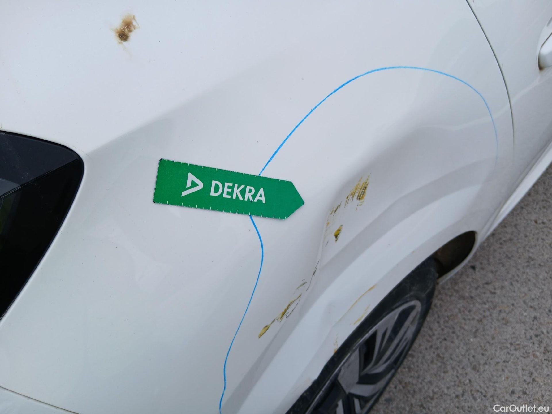  Peugeot  208 PEUGEOT  / 2019 / 5P / berlina con portón BlueHDi 73kW (100CV) Active #34