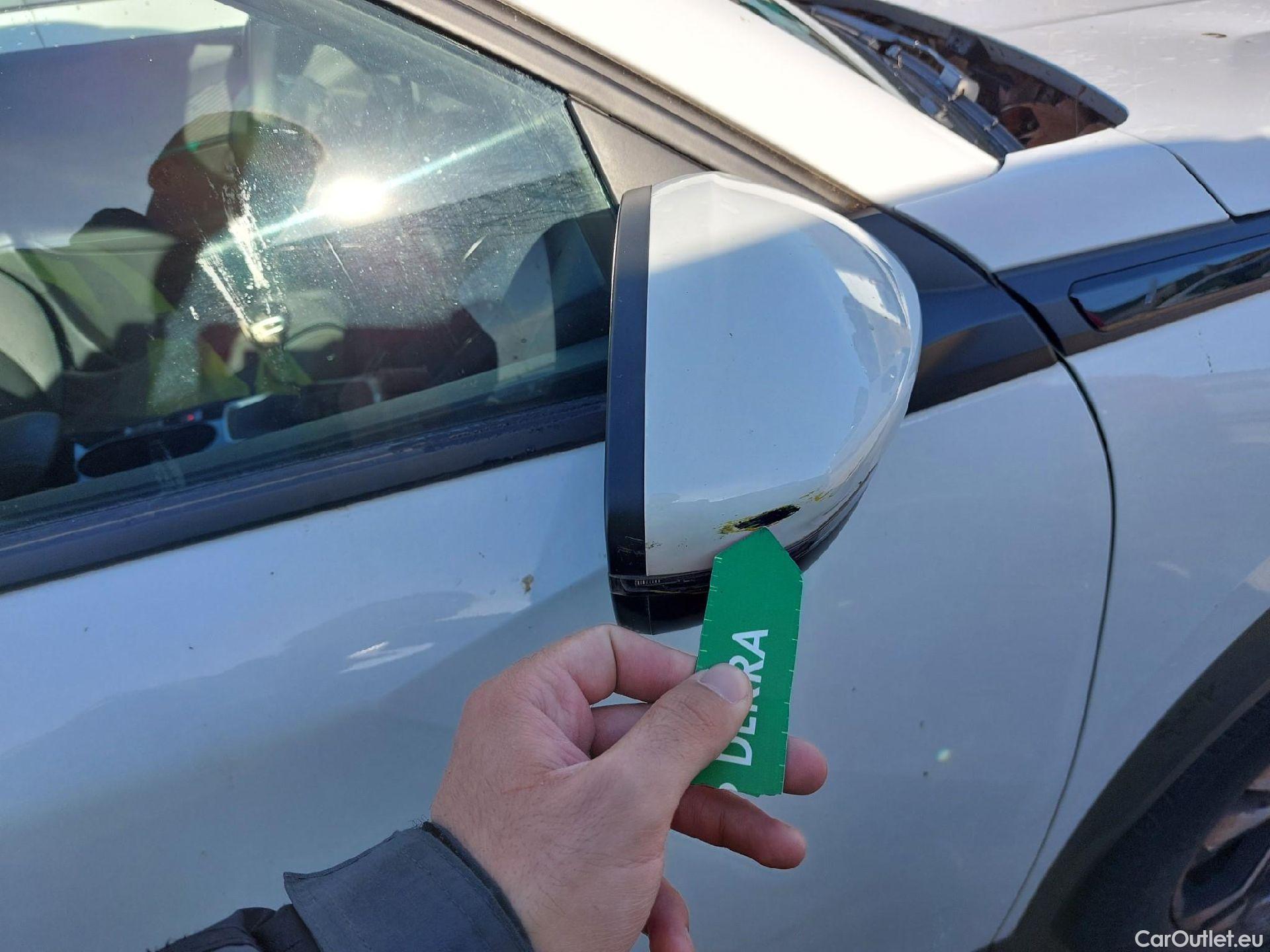  Peugeot  2008  Allure Pack 1.5 HDi 110CV MT6 E6d #33