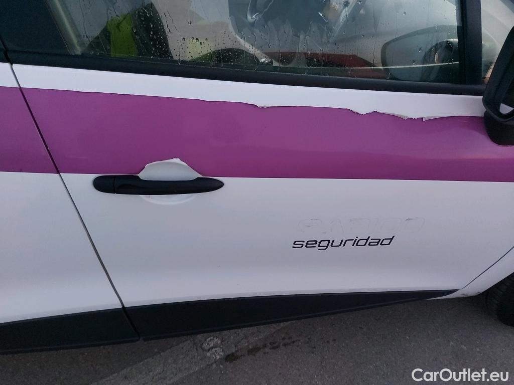  Renault  Clio RENAULT  / 2016 / 5P / berlina con portón Business dCi 66kW (90CV) -18 (AC) #3