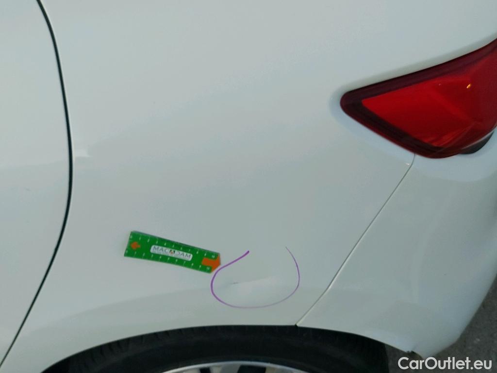  Renault  Clio RENAULT  / 2016 / 5P / berlina con portón Business dCi 66kW (90CV) -18 (AC) #7