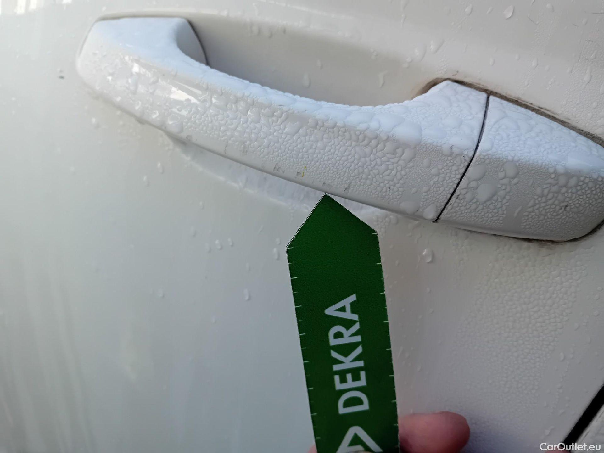  Seat  Leon SEAT León / 2016 / 5P / berlina con portón 1.6 TDI 85kW S&S Style Visio Ed Nav (AC) #5