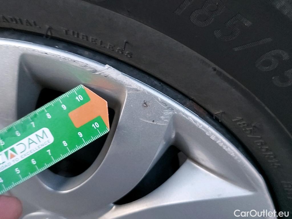  Renault  Clio RENAULT  / 2016 / 5P / berlina con portón Business dCi 66kW (90CV) -18 (AC) #34