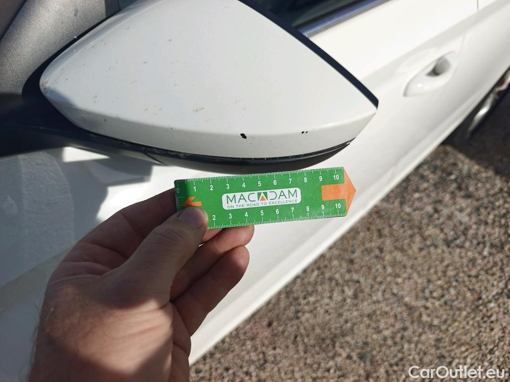  Skoda  KAMIQ SKODA  1.0 TSI 81kW (110CV) DSG Ambition #17