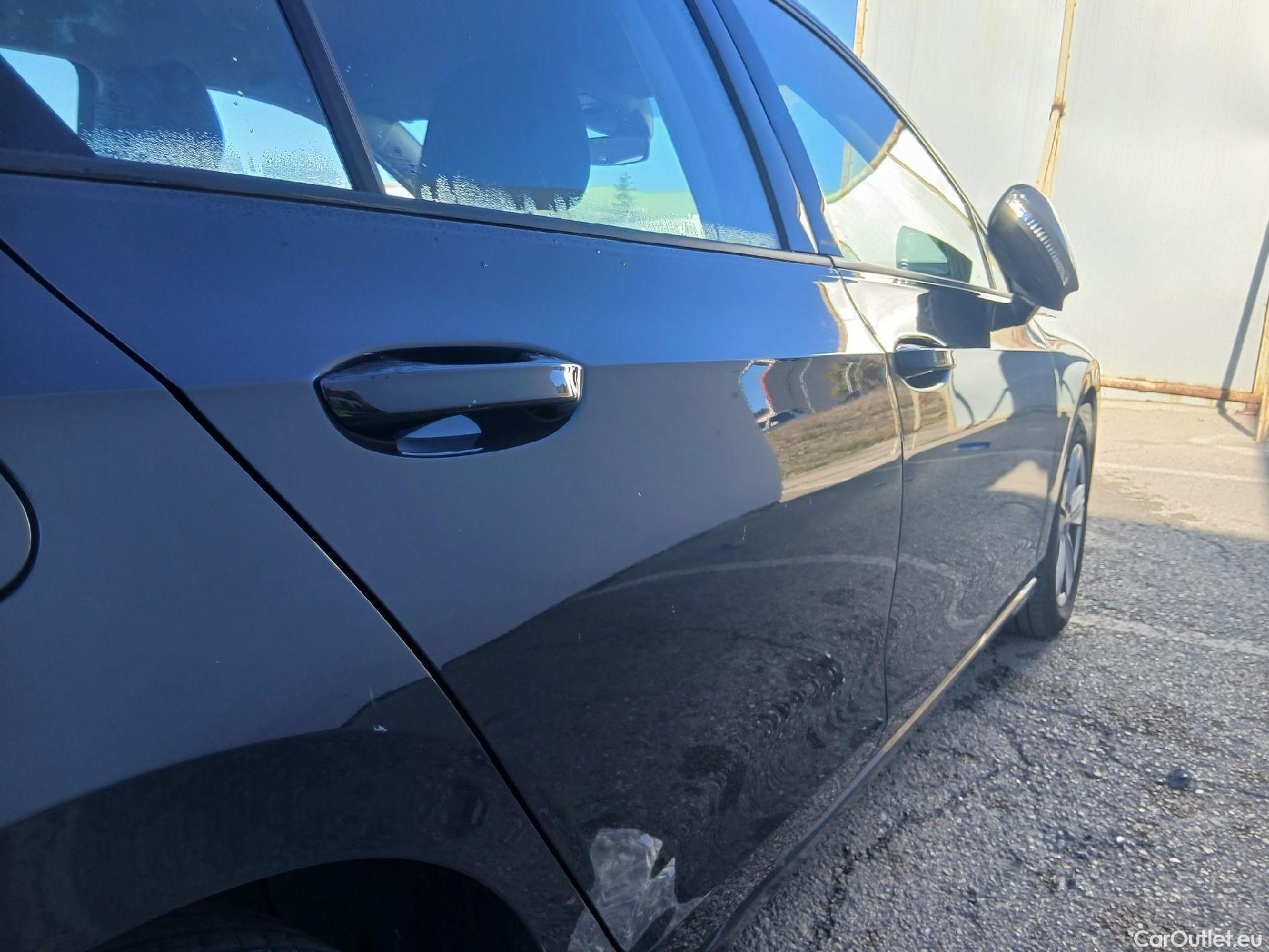  Volkswagen  Golf  VOLKSWAGEN / 2020 / 5P / berlina con portón 2.0 TDI 85kW (115CV) #18