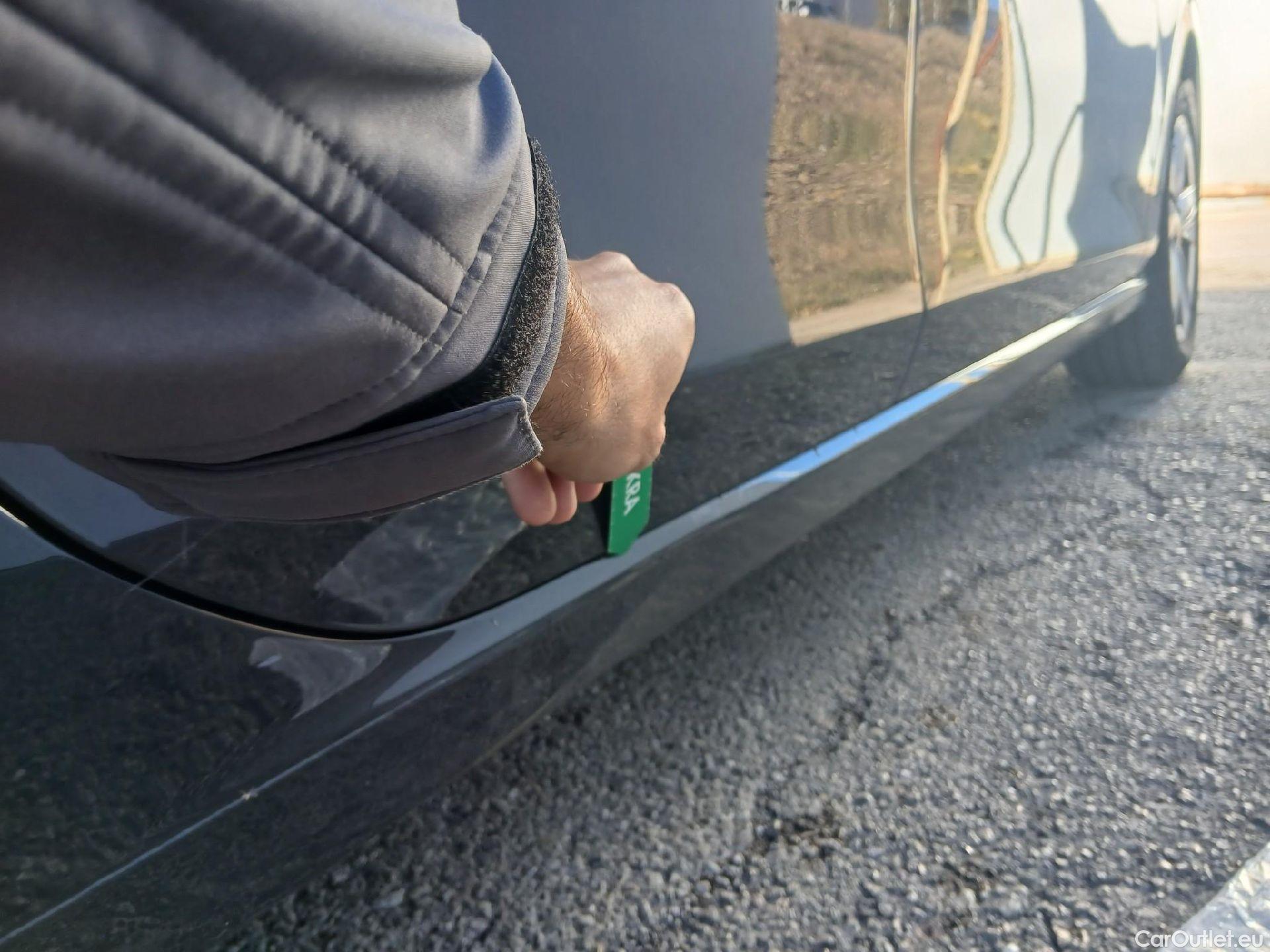  Volkswagen  Golf  VOLKSWAGEN / 2020 / 5P / berlina con portón 2.0 TDI 85kW (115CV) #19