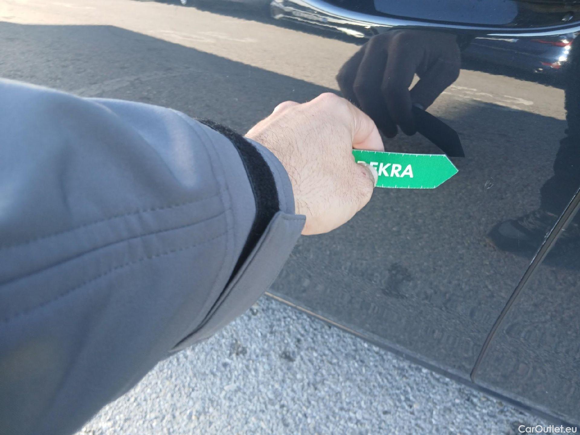  Volkswagen  Golf  VOLKSWAGEN / 2020 / 5P / berlina con portón 2.0 TDI 85kW (115CV) #5