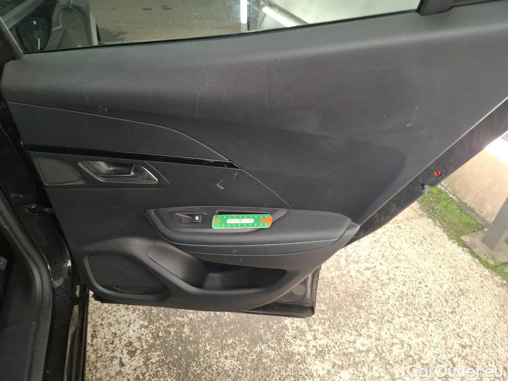  Peugeot  2008  Allure Business 1.2 PureTech 130CV BVM6 E6d #37