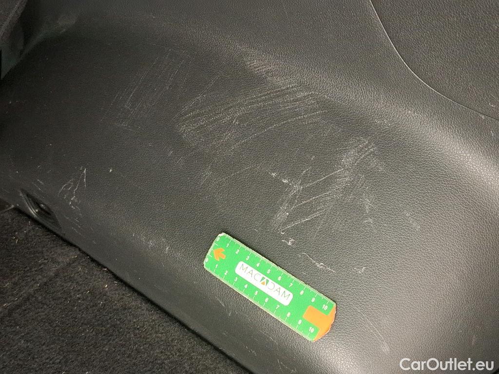  Hyundai  Tucson HYUNDAI  / 2018 / 5P / SUV 1.6 CRDI 136 HYBRID 48V DCT-7 CREATIVE #13