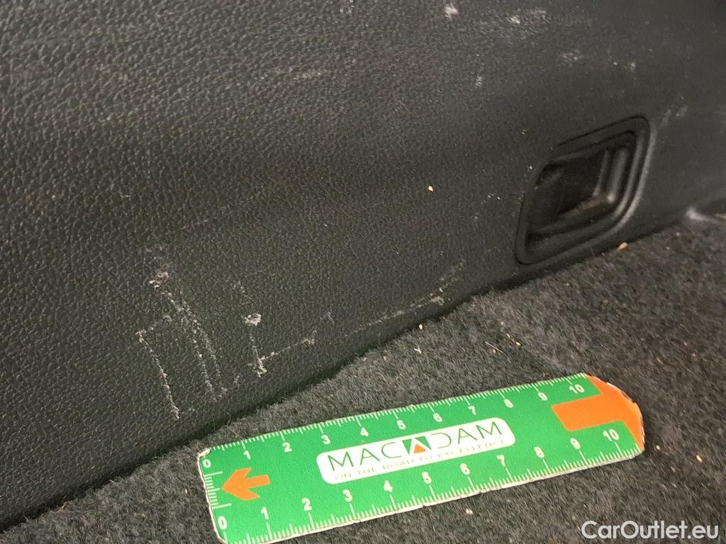  Hyundai  Tucson HYUNDAI  / 2018 / 5P / SUV 1.6 CRDI 136 HYBRID 48V DCT-7 CREATIVE #16