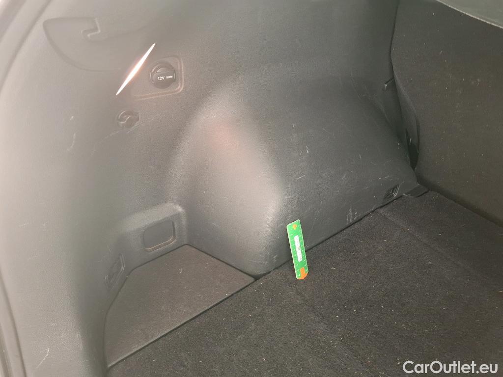  Hyundai  Tucson HYUNDAI  / 2018 / 5P / SUV 1.6 CRDI 136 HYBRID 48V DCT-7 CREATIVE #14