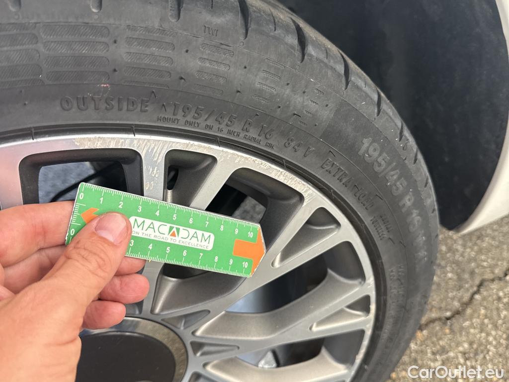  Fiat  500 FIAT  2015 3P Berline 10 70ch BSG Star #21