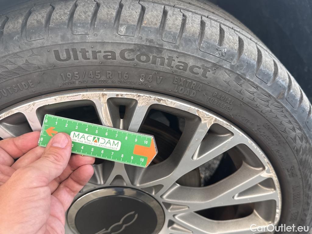  Fiat  500 FIAT  2015 3P Berline 10 70ch BSG Star #27