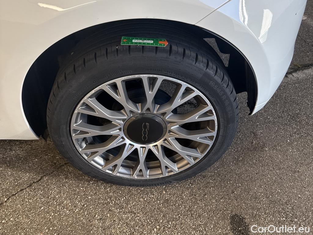  Fiat  500 FIAT  2015 3P Berline 10 70ch BSG Star #23