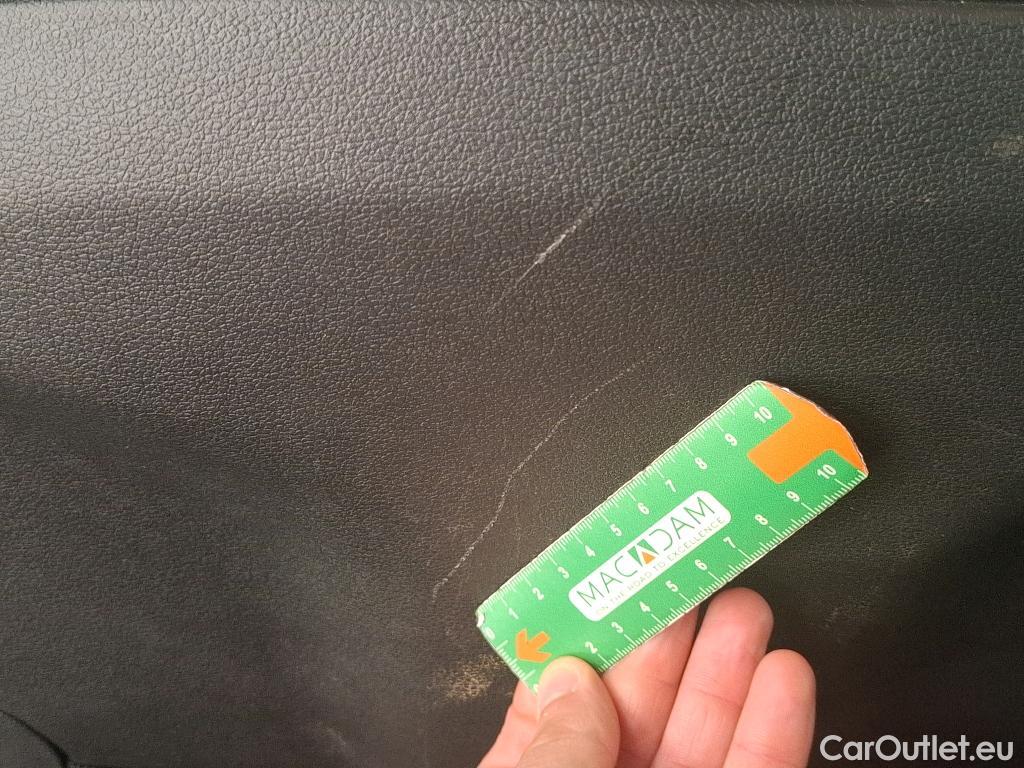  Hyundai  Tucson HYUNDAI  / 2018 / 5P / SUV 1.6 CRDI 136 HYBRID 48V DCT-7 CREATIVE #9