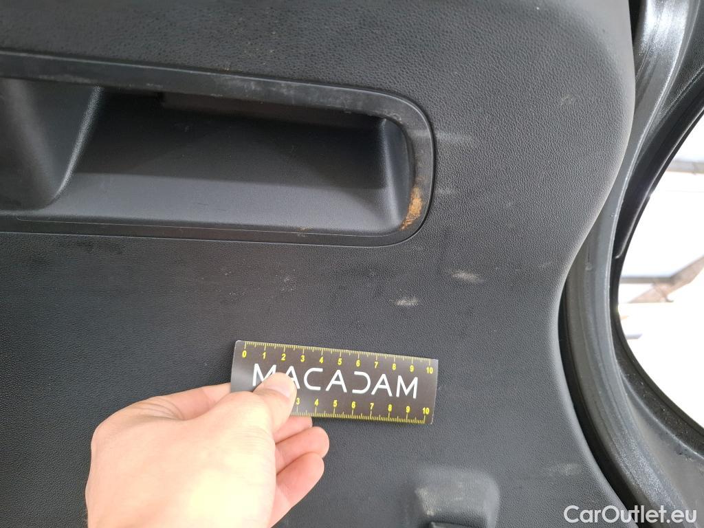  Citroen  C3  Société Feel 1.2 PureTech 80CV BVM5 E6d #40