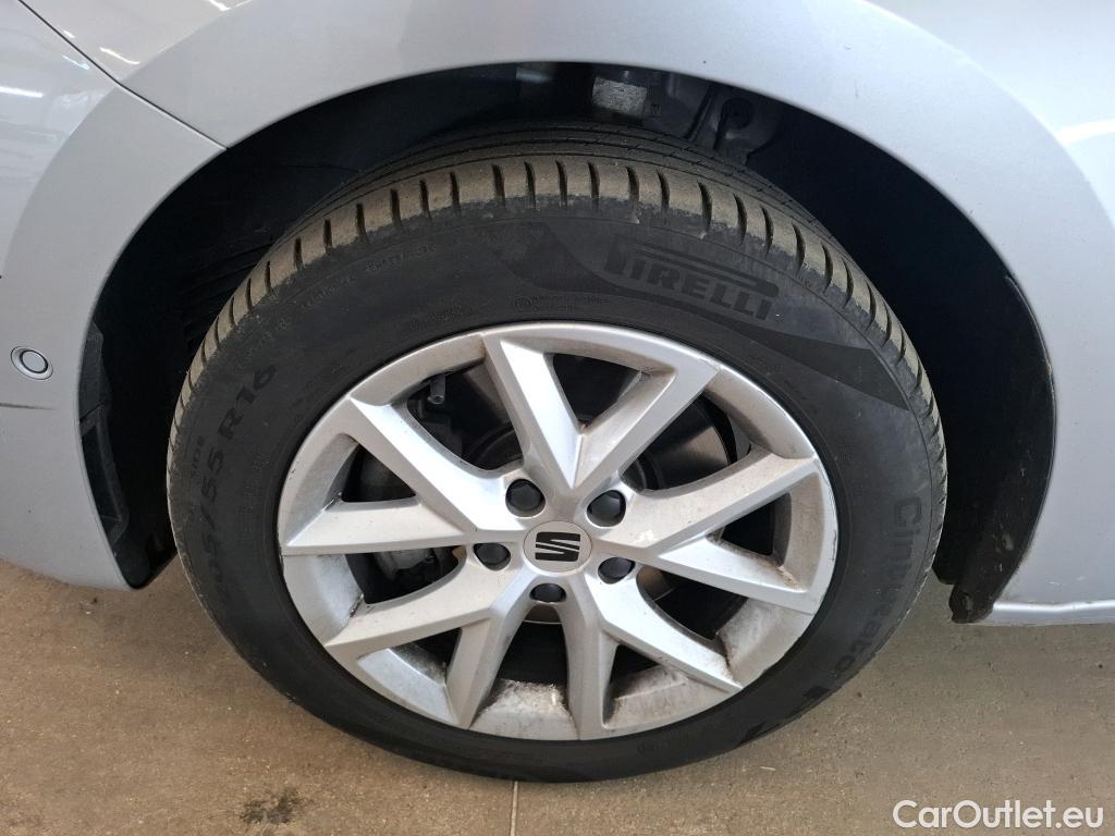  Seat  Leon SEAT  Sportstourer / 2020 / 5P / Break 2.0 TDI 150 DSG S&S Style Business #19