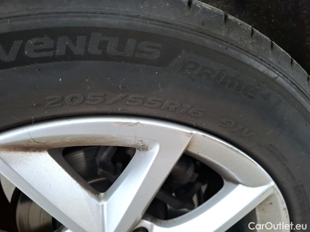  Seat  Leon SEAT  Sportstourer / 2020 / 5P / Break 2.0 TDI 150 DSG S&S Style Business #25