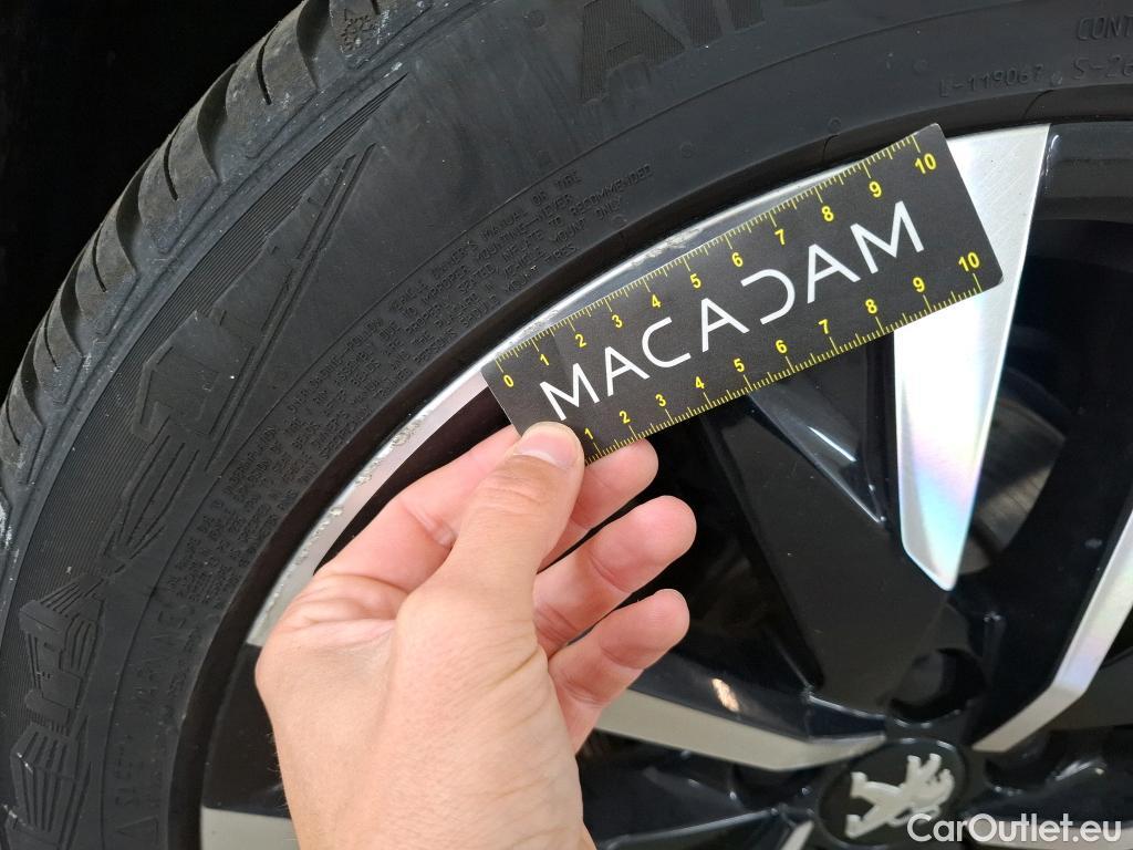  Peugeot  508 PEUGEOT  / 2018 / 5P / Berline HYBRID 225 E-EAT8 GT #45