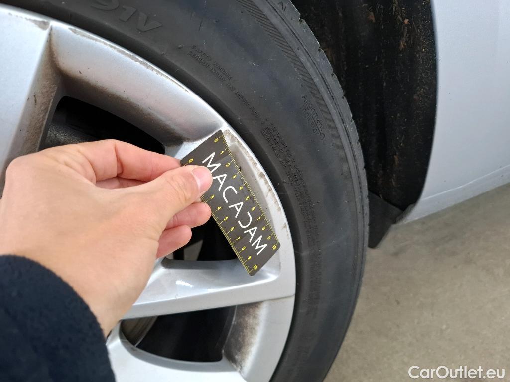  Seat  Leon SEAT  Sportstourer / 2020 / 5P / Break 2.0 TDI 150 DSG S&S Style Business #32