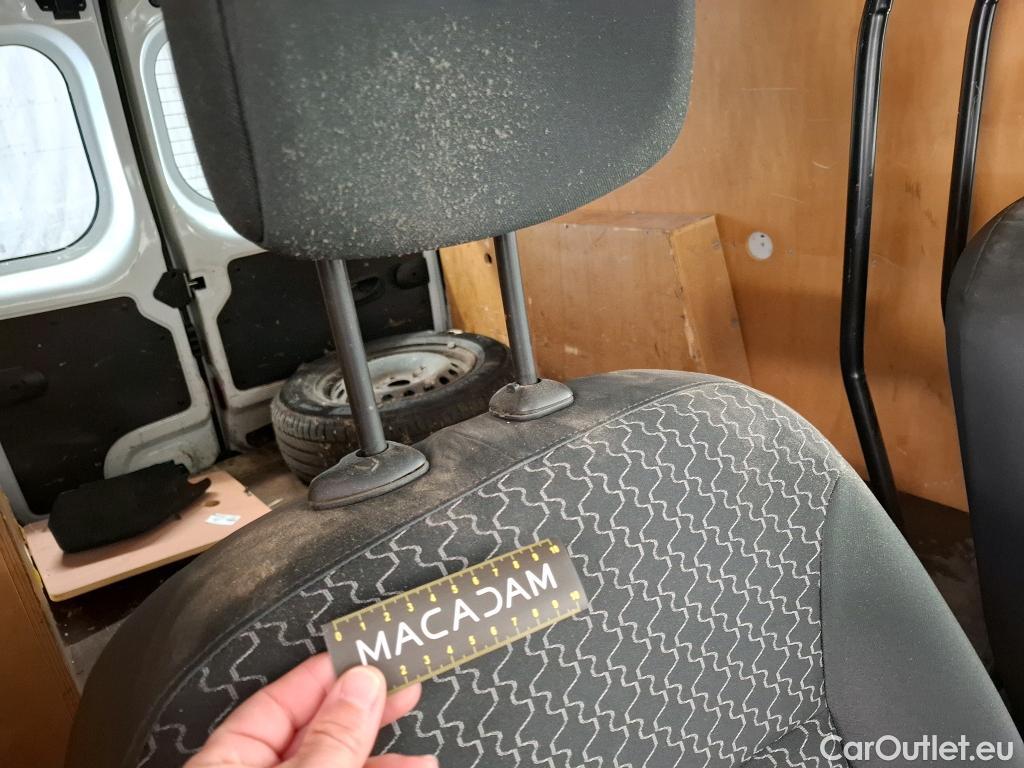  Renault  Kangoo RENAULT  Express VU 3p Fourgonnette L1 - GENERIQUE 1.6 16V 105 #44