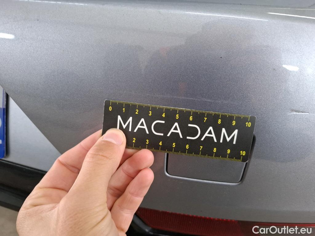  Peugeot  508 PEUGEOT  / 2018 / 5P / Berline HYBRID 225 E-EAT8 GT #53