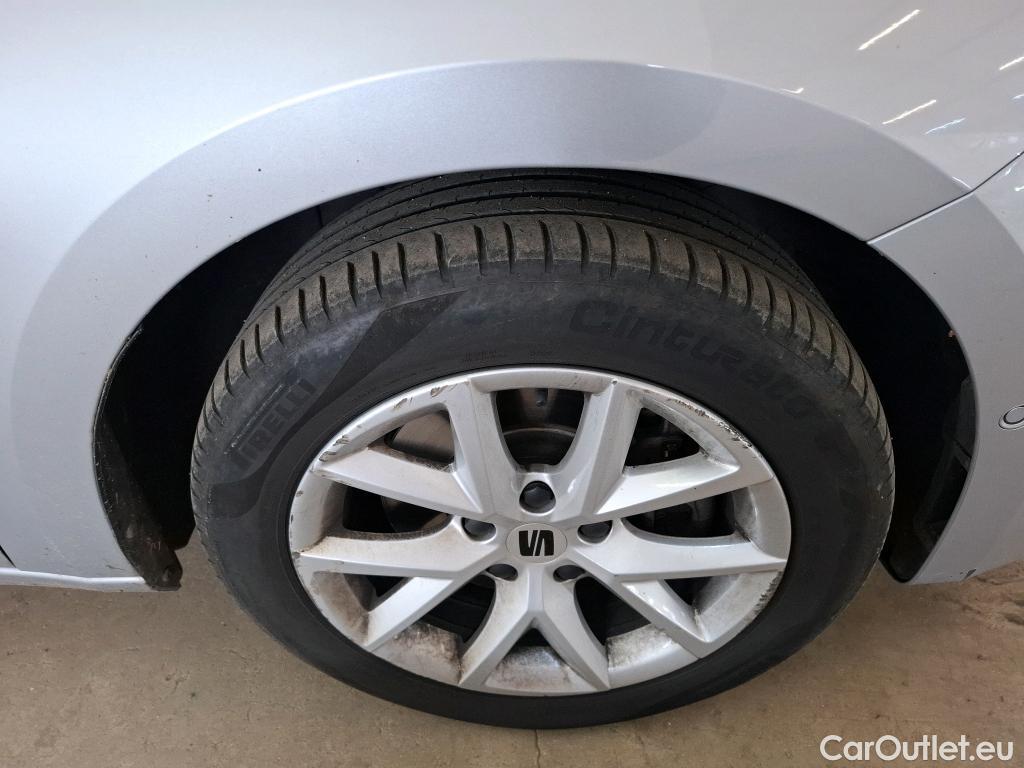  Seat  Leon SEAT  Sportstourer / 2020 / 5P / Break 2.0 TDI 150 DSG S&S Style Business #26