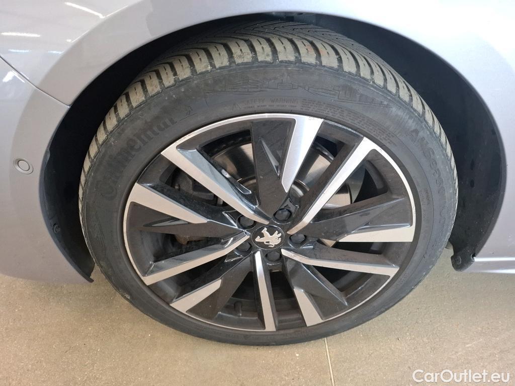  Peugeot  508 PEUGEOT  / 2018 / 5P / Berline HYBRID 225 E-EAT8 GT #2