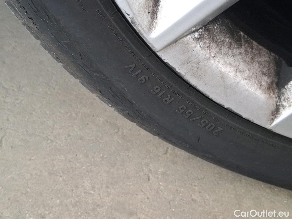  Seat  Leon SEAT  Sportstourer / 2020 / 5P / Break 2.0 TDI 150 DSG S&S Style Business #29