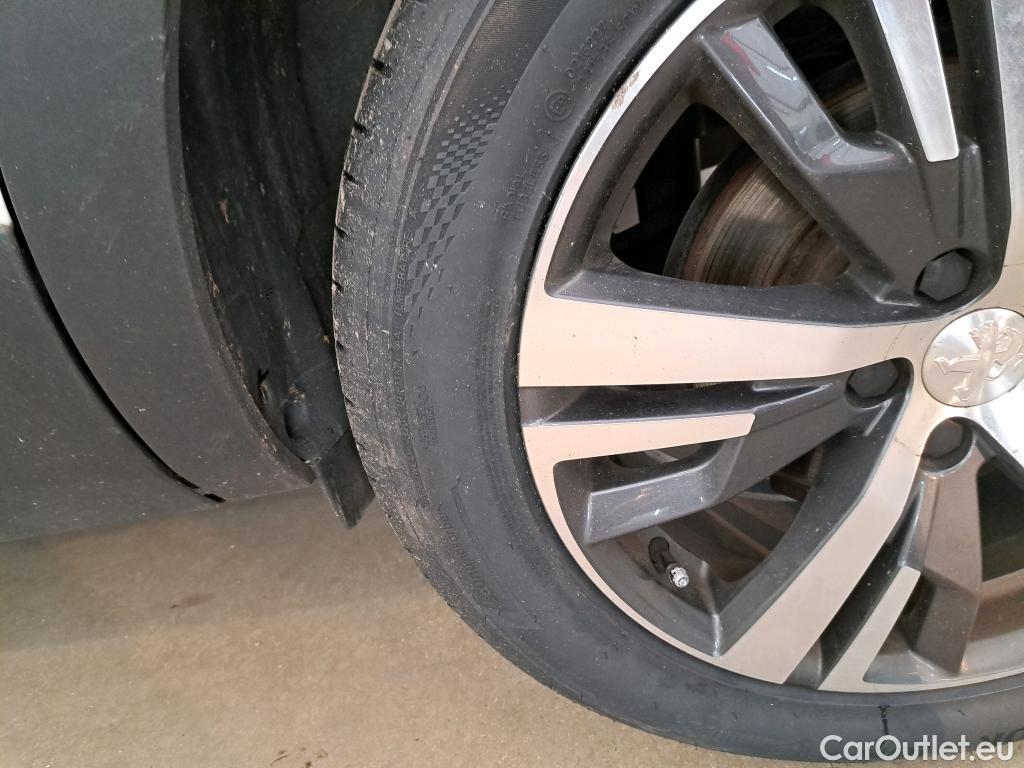  Peugeot  5008  Road Trip 1.5 HDi 130CV BVA8 7 Sieges E6d #13