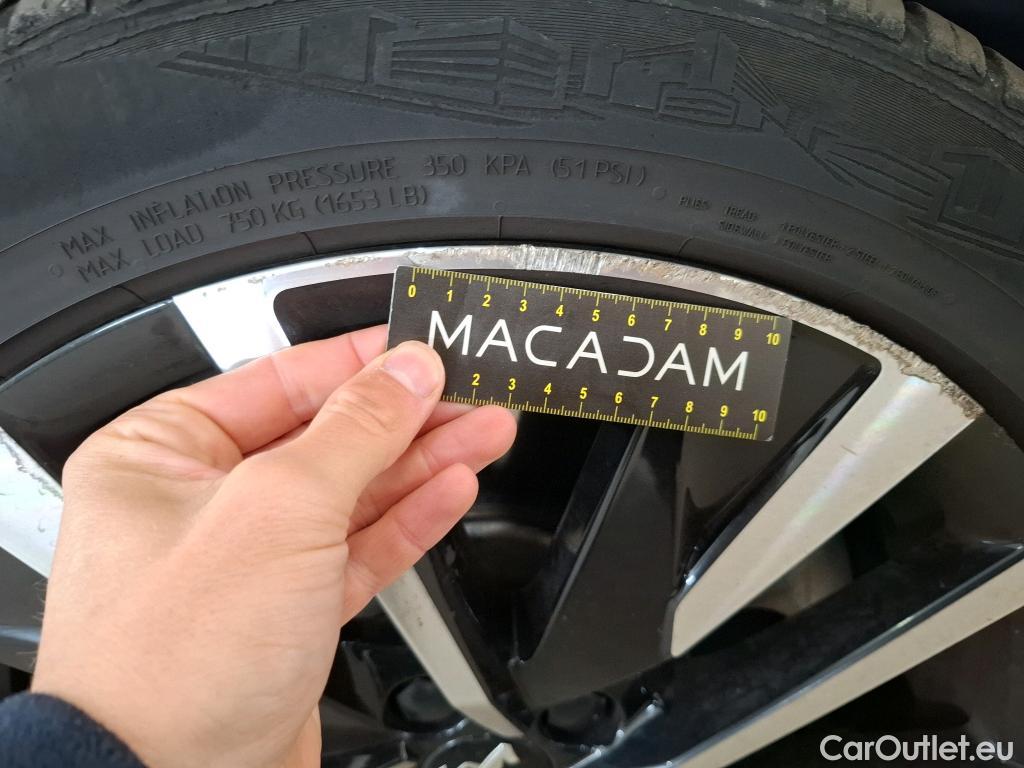  Peugeot  508 PEUGEOT  / 2018 / 5P / Berline HYBRID 225 E-EAT8 GT #24