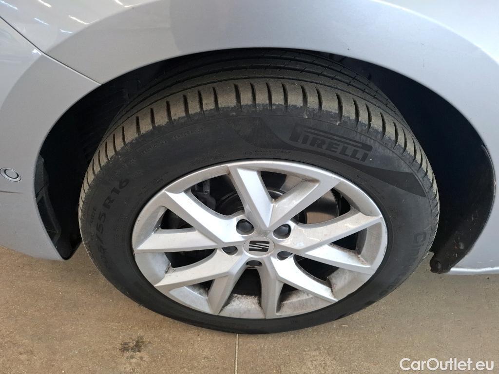  Seat  Leon SEAT  Sportstourer / 2020 / 5P / Break 2.0 TDI 150 DSG S&S Style Business #92