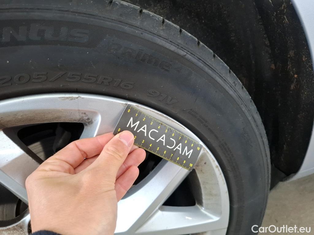  Seat  Leon SEAT  Sportstourer / 2020 / 5P / Break 2.0 TDI 150 DSG S&S Style Business #33