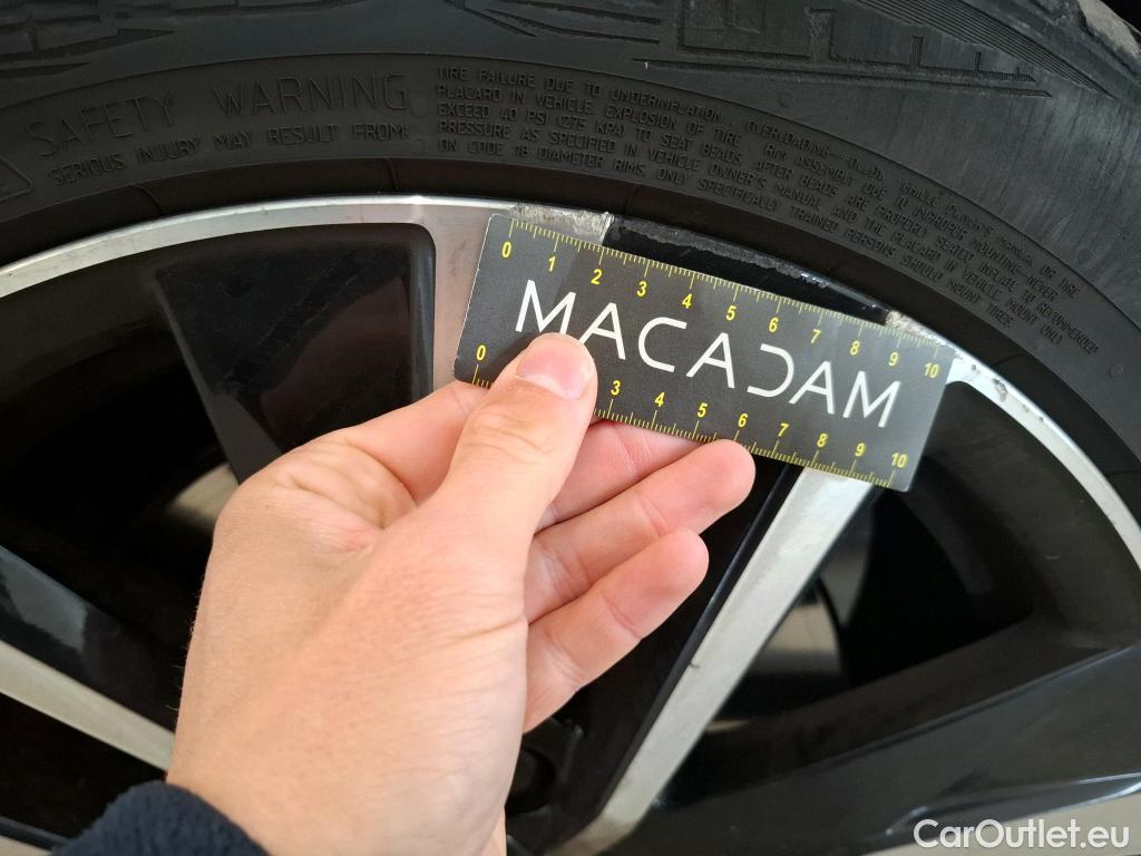  Peugeot  508 PEUGEOT  / 2018 / 5P / Berline HYBRID 225 E-EAT8 GT #18