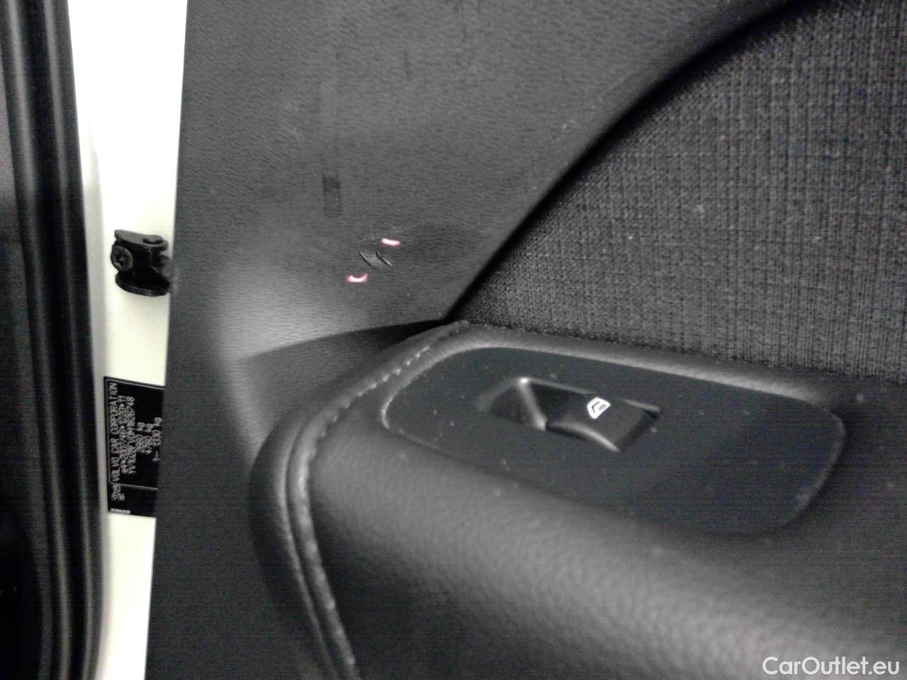  Volvo  XC60  T6 340 Ins. Expr. 4WD Aut #22