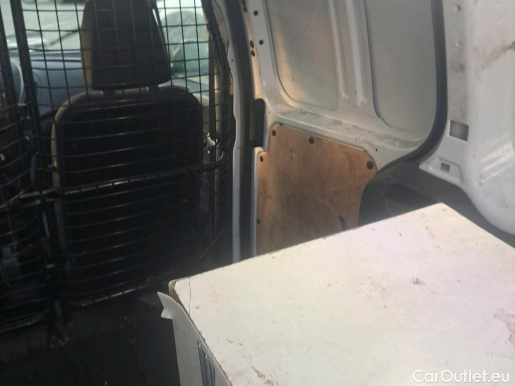  Ford  Transit FORD  Courier/2014/4P/furgón der.turis Van 1.5 TDCi 56kW Trend #32