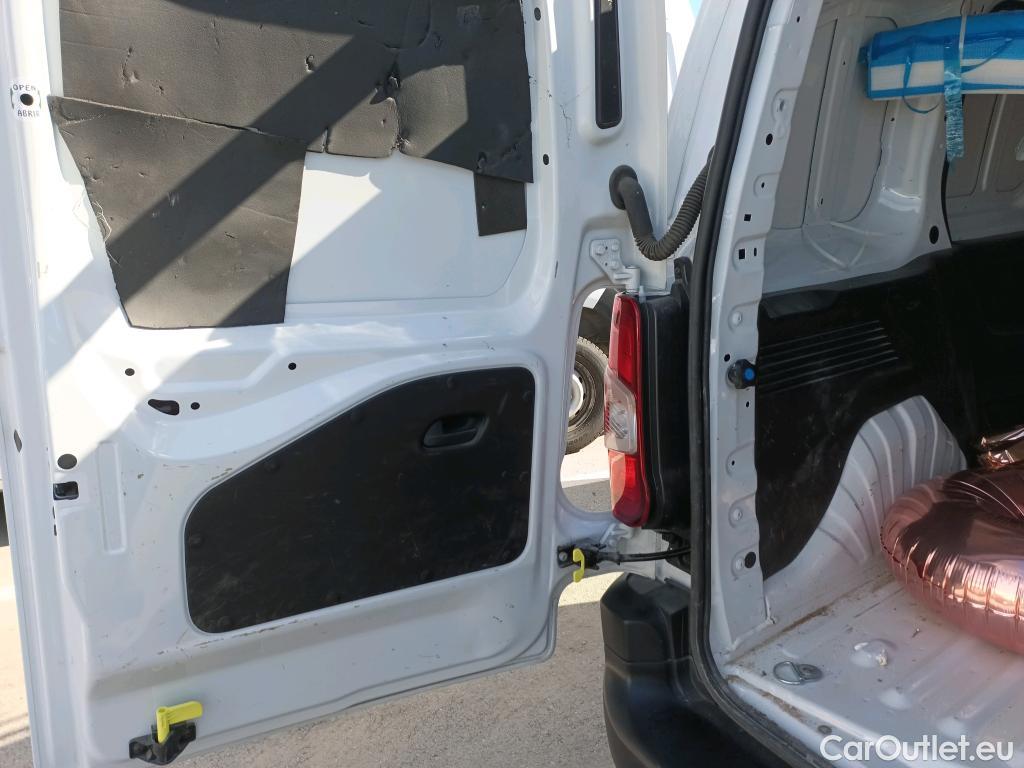  Citroen  Berlingo CITROEN  / 2018 / 4P / furgón derivado de turismo Talla M BlueHDi 100 #8