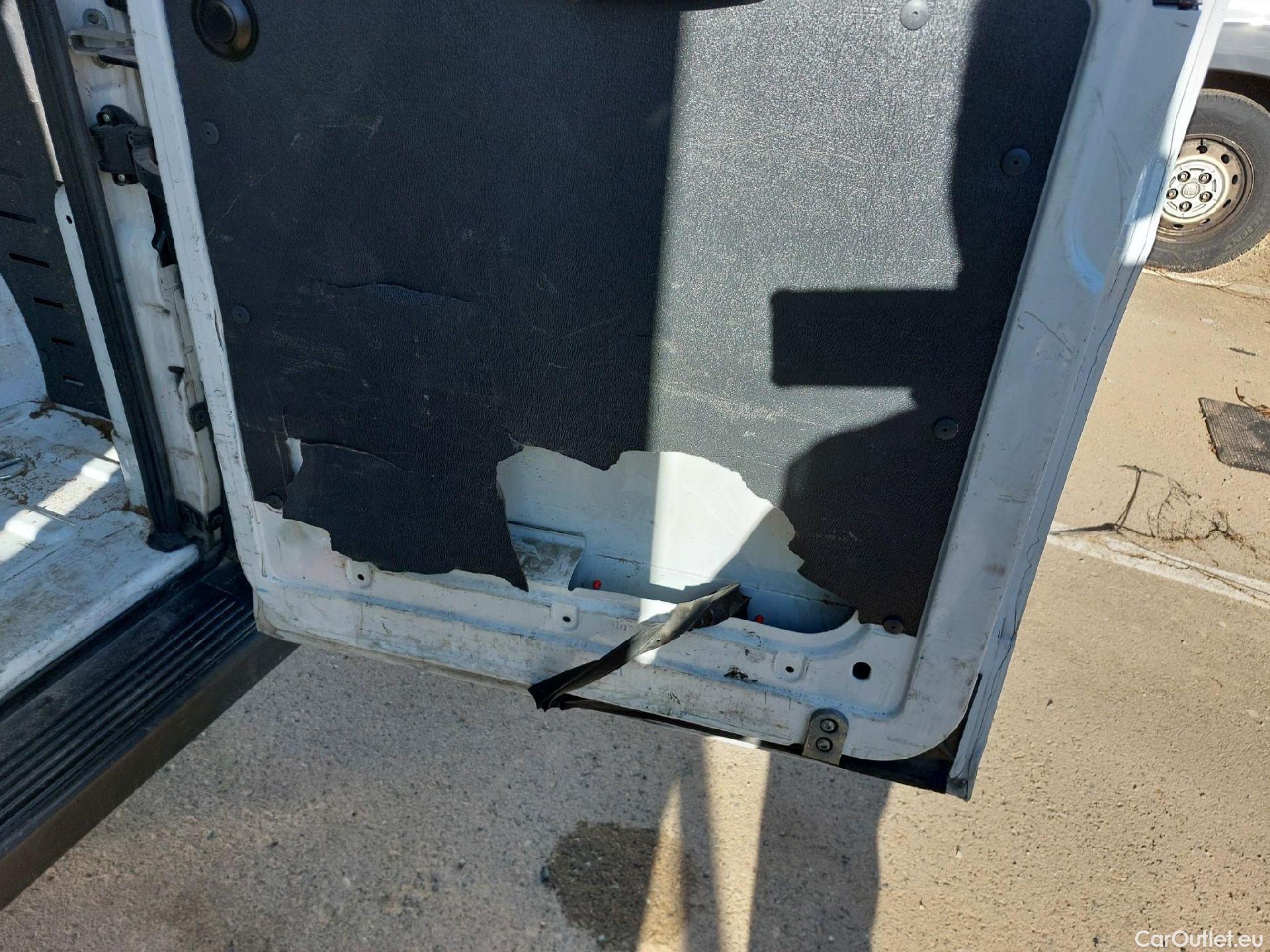  Opel  Movano OPEL  / 2021 / 4P / Furgón Base L2H2 3.5T 2.2 BHDi 88kW #48