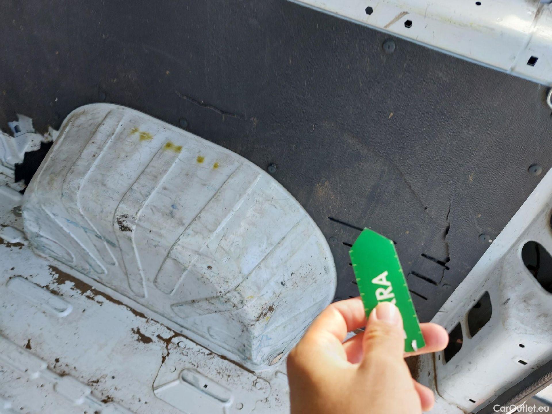  Opel  Movano OPEL  / 2021 / 4P / Furgón Base L2H2 3.5T 2.2 BHDi 88kW #51