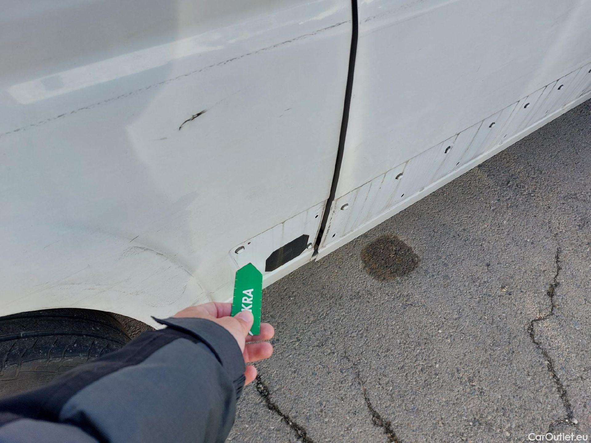  Opel  Movano OPEL  / 2021 / 4P / Furgón Base L2H2 3.5T 2.2 BHDi 88kW #34