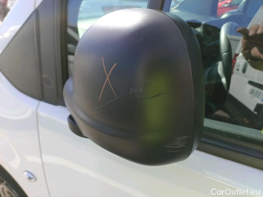  Citroen  Berlingo CITROEN  / 2018 / 4P / furgón derivado de turismo Talla M BlueHDi 100 #42