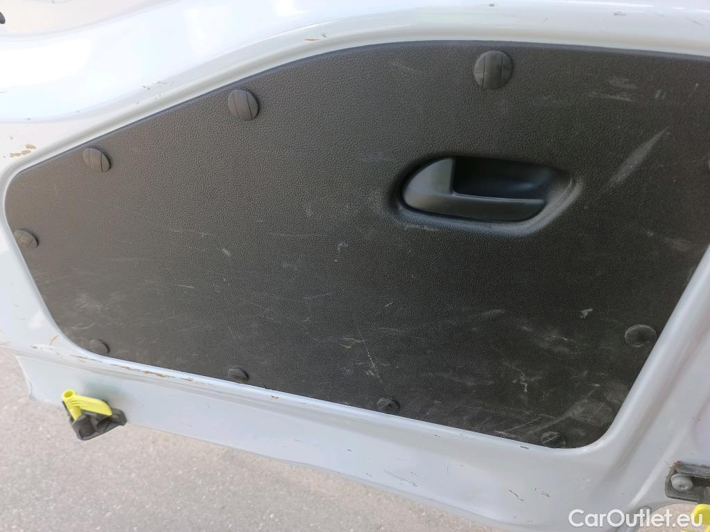  Citroen  Berlingo CITROEN  / 2018 / 4P / furgón derivado de turismo Talla M BlueHDi 100 #31