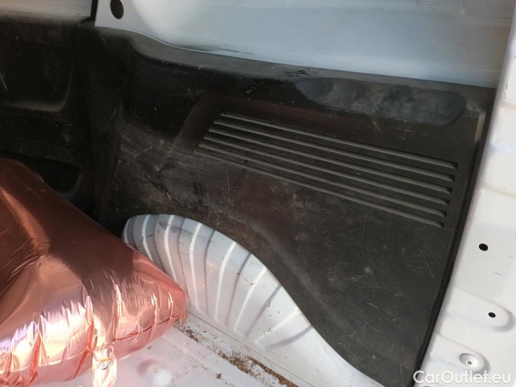  Citroen  Berlingo CITROEN  / 2018 / 4P / furgón derivado de turismo Talla M BlueHDi 100 #28