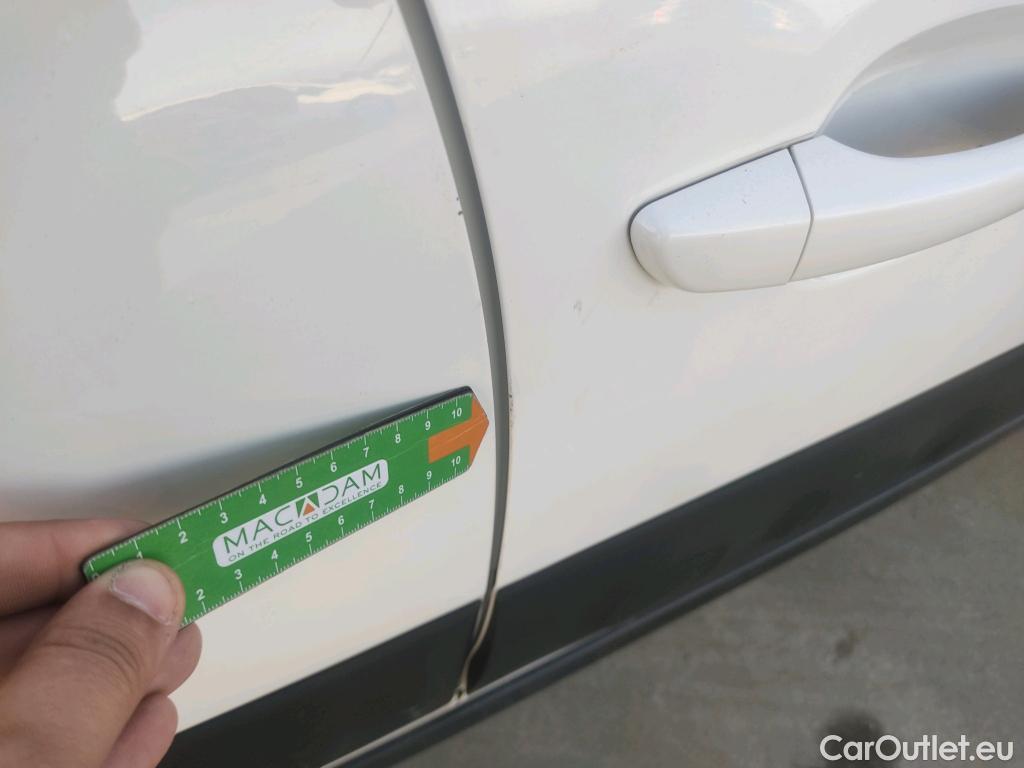  Citroen  C3 CITROEN  / 2016 / 5P / berlina con portón PureTech 60KW (82CV) FEEL (CX) #52