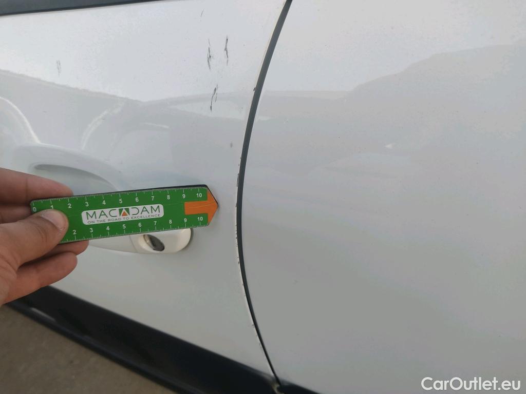  Citroen  C3 CITROEN  / 2016 / 5P / berlina con portón PureTech 60KW (82CV) FEEL (CX) #21