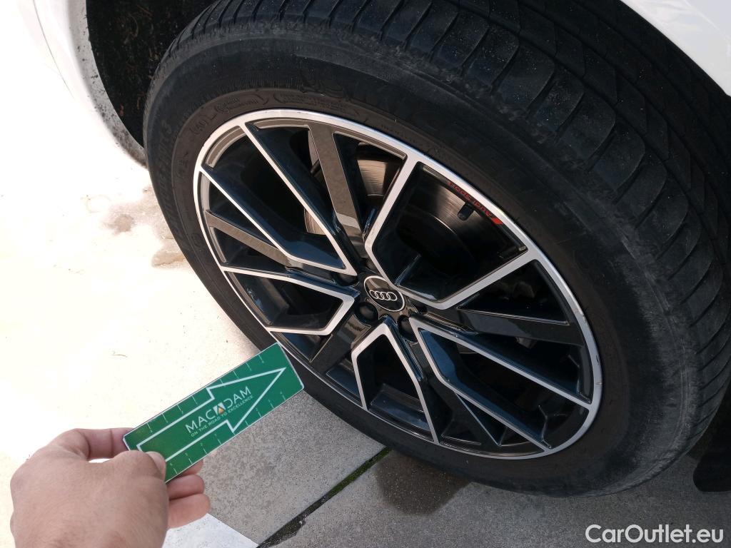  Audi  Q5 AUDI  / 2020 / 5P / todoterreno Black Line 55 TFSI e quattro #4