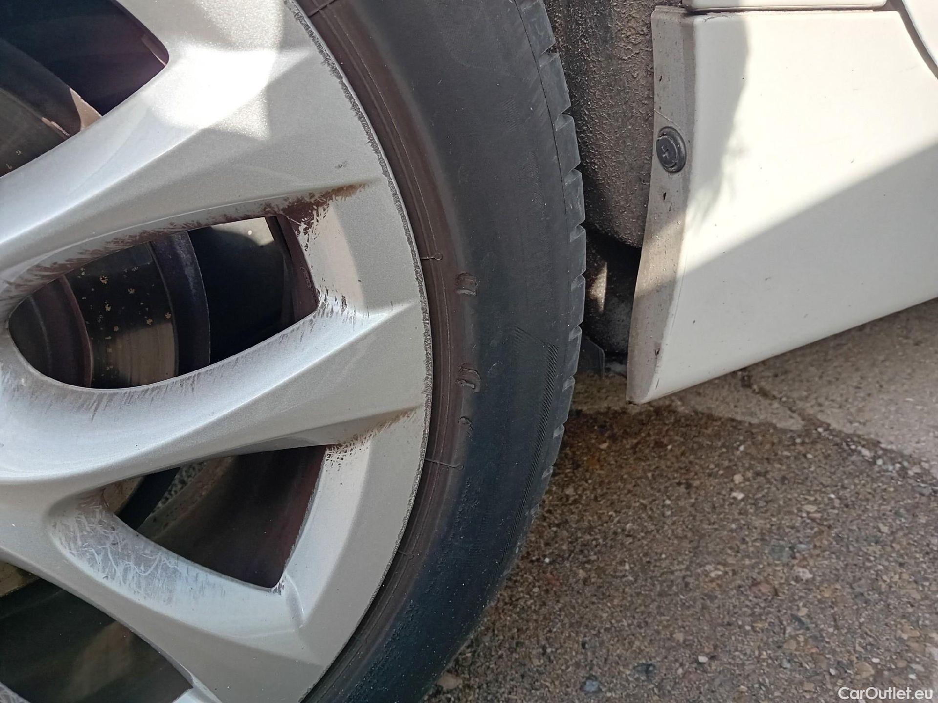  Bmw  Serie 2 BMW  Gran Tourer/2018/5P/monovolumen compacto 218d #16